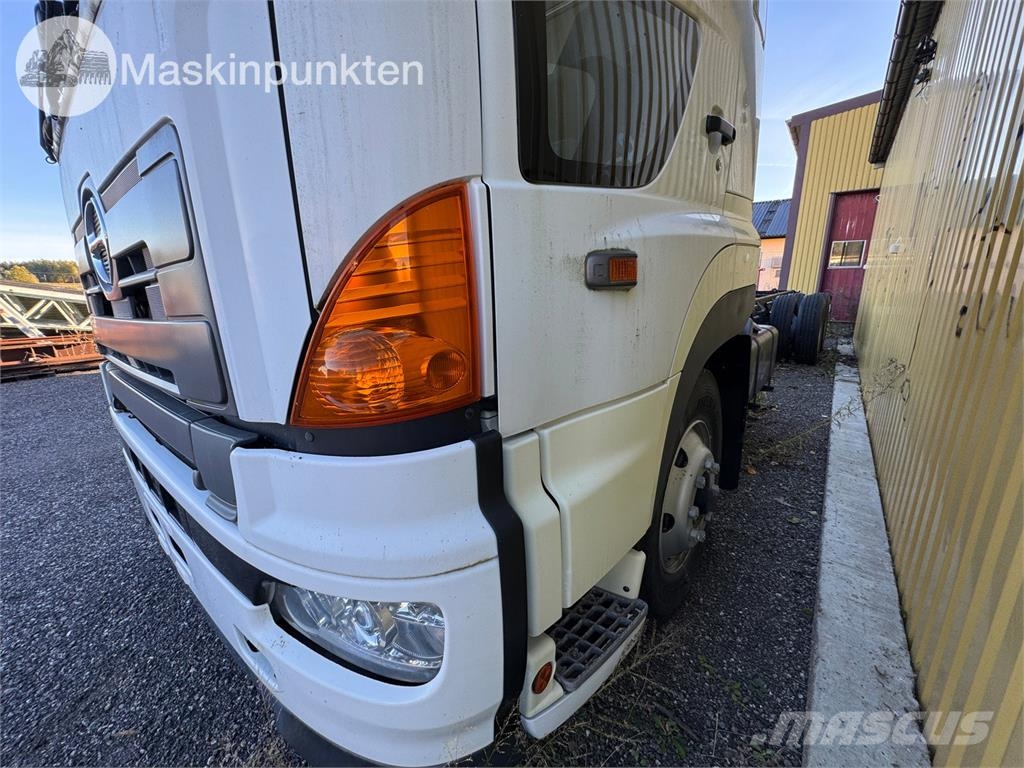 Hino 700 Kamioni-šasije