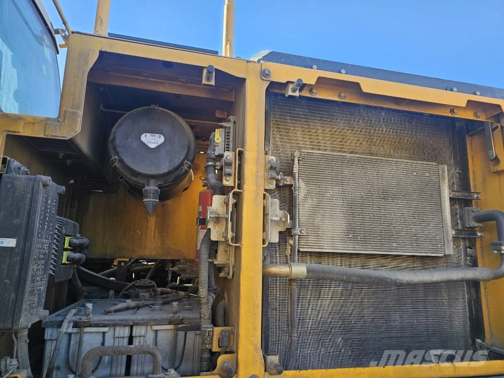 Volvo EC 300 EL Excavadoras sobre orugas