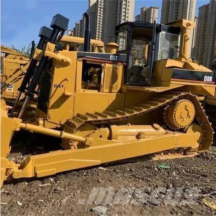 CAT D8 D8R Buldožerji goseničarji