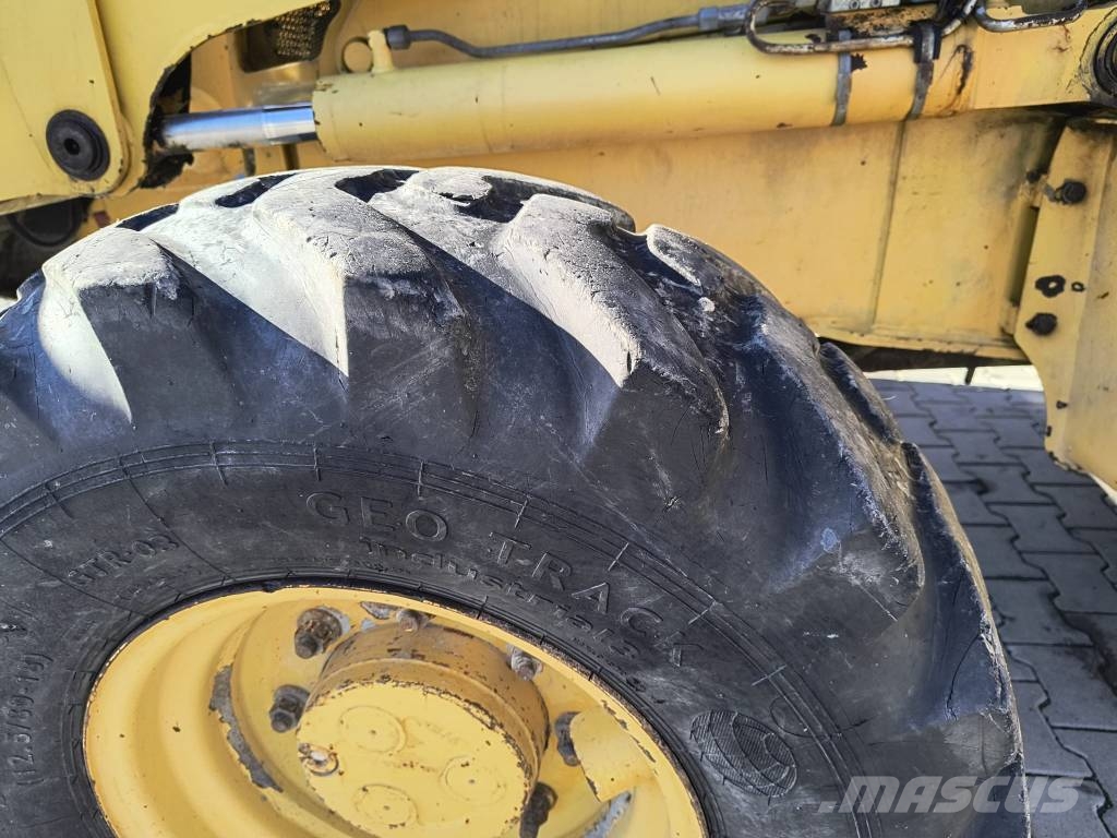Komatsu WB 97 R-5EO Rovokopači