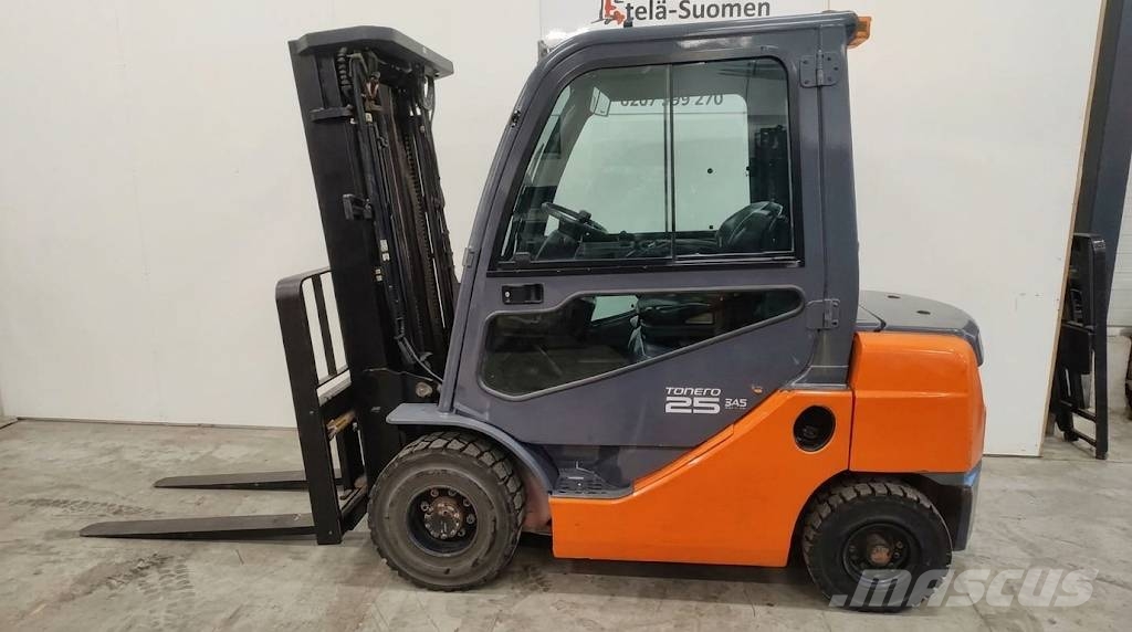 Toyota 02-8FDF25 Dieseltrukki Carrelli elevatori diesel