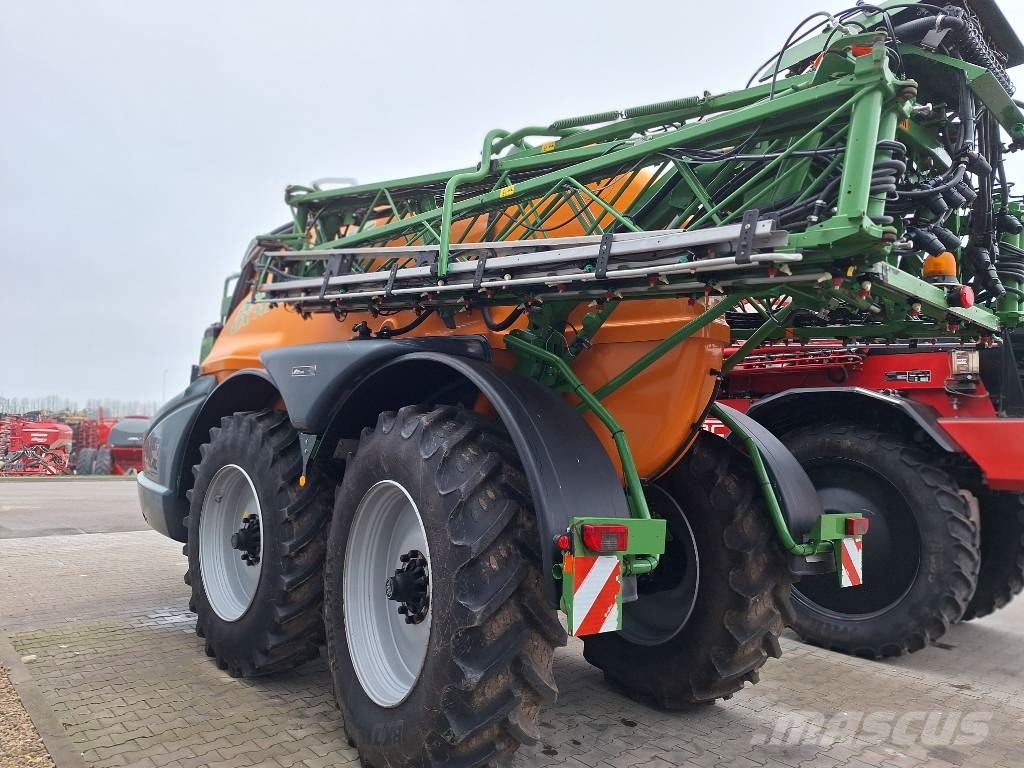 Amazone UX 11200 Vontatott trágyaszórók