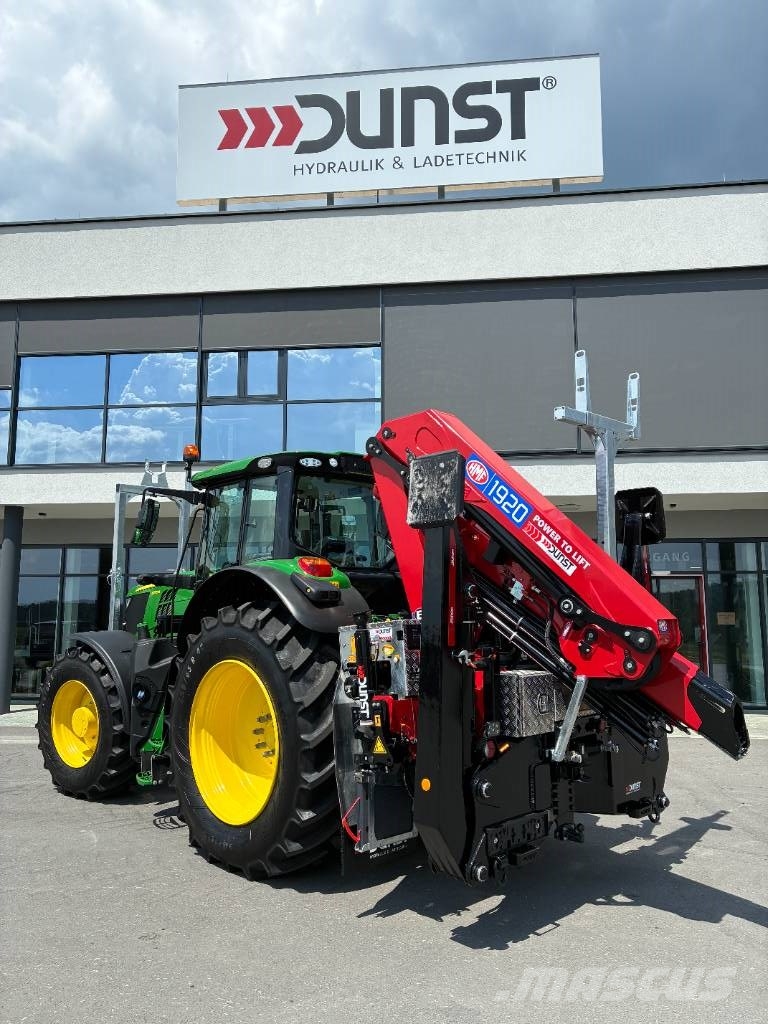 John Deere / HMF 6195M mit HMF 1920-K5 Övriga lyftmaskiner