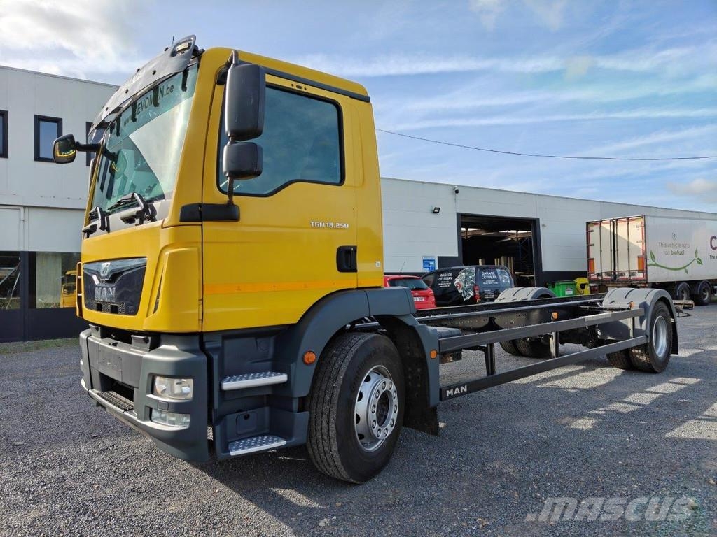 MAN TGM 18.250 Euro 6 Chassis cabine Шасси с кабиной