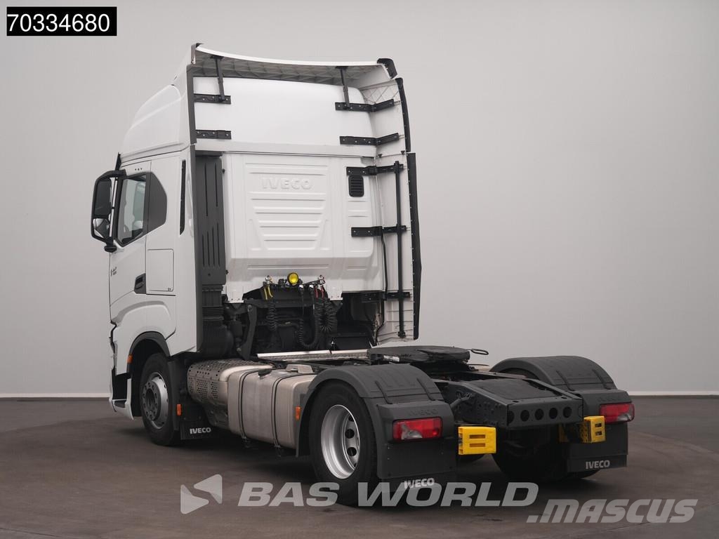 Iveco S-Way 490 4X2 2xTanks ACC Tractor Units