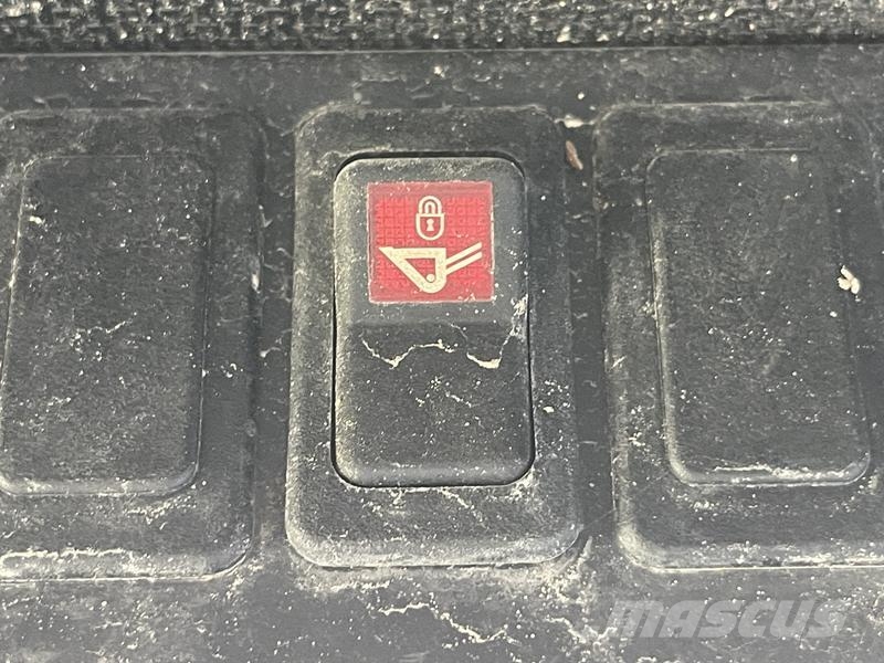 Bobcat S 70 لوادر انزلاقية التوجيه