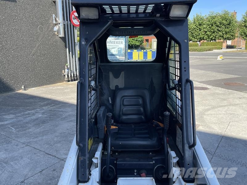 Bobcat S 70 لوادر انزلاقية التوجيه