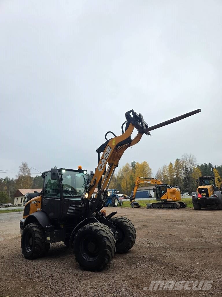 CASE 321F XR Pyöräkuormaajat