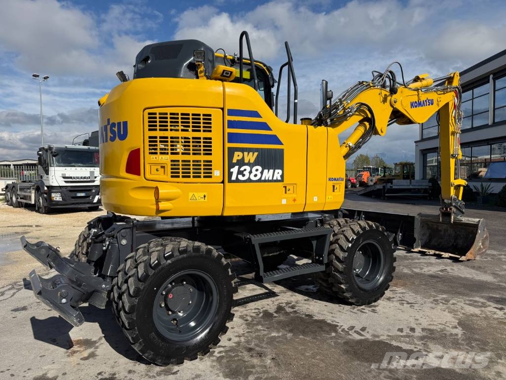 Komatsu PW 138 MR-11 Lastik tekerli ekskavatörler