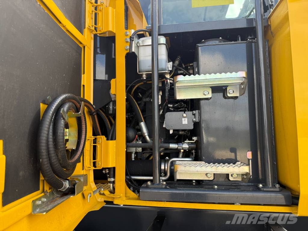 Komatsu PW 138 MR-11 Lastik tekerli ekskavatörler
