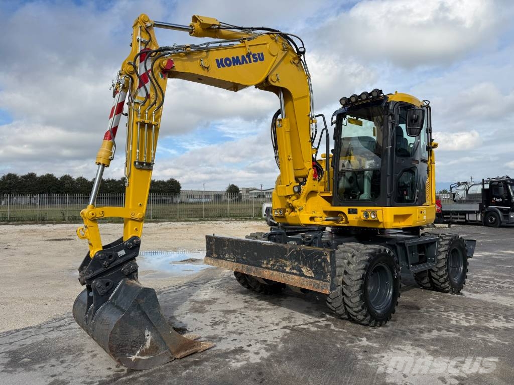 Komatsu PW 138 MR-11 Lastik tekerli ekskavatörler