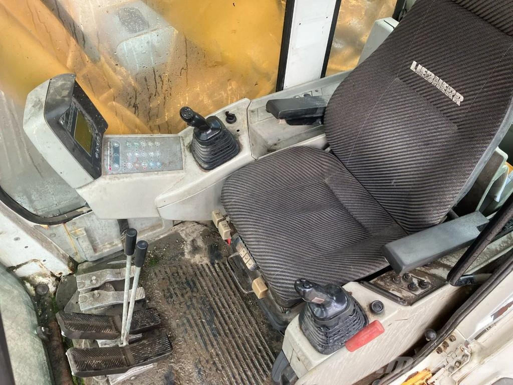 Liebherr 924 Crawler excavators