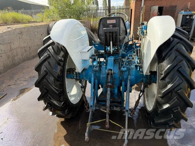 Ford 4000 D1014C Traktorji