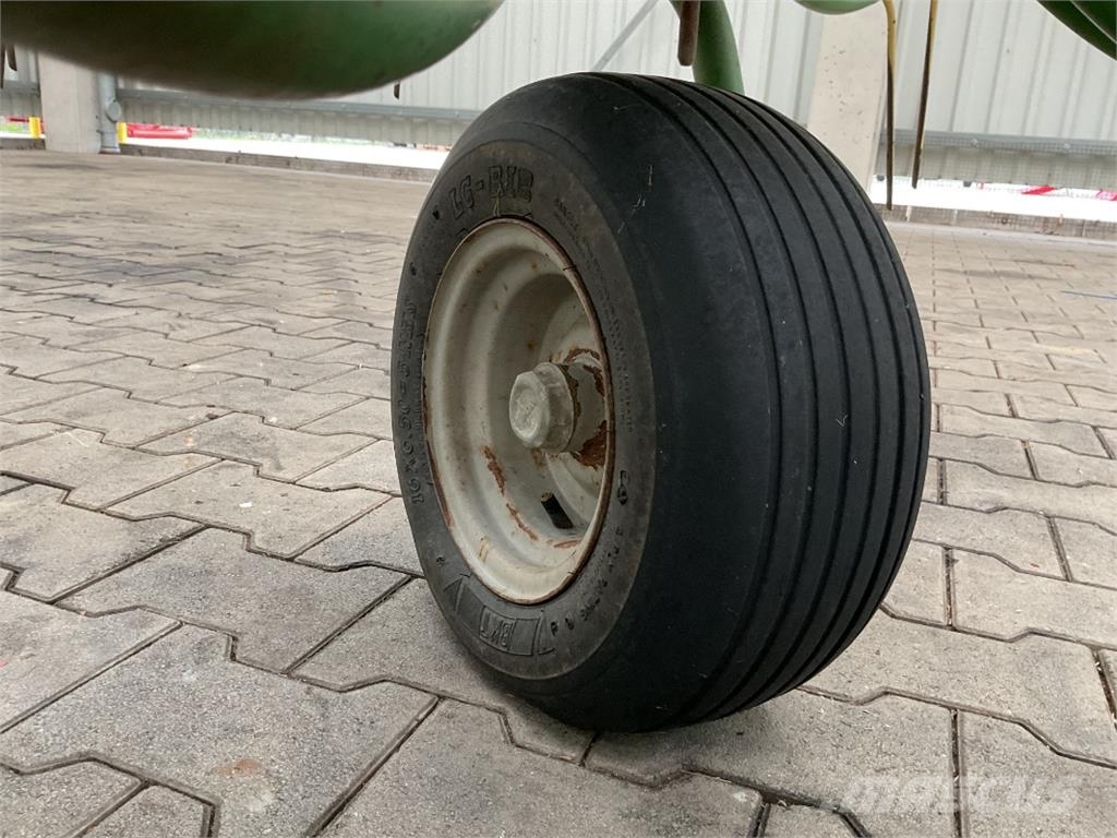 Krone KW 5.52 Okretači i sakupljači sena