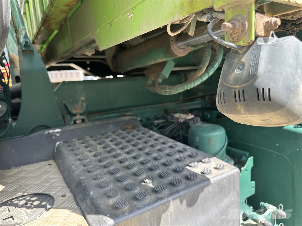 Volvo FMX 540 8x4 Tip + HMF 3220-K6 Camiones grúa