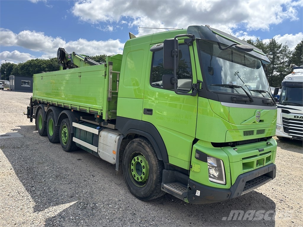 Volvo FMX 540 8x4 Tip + HMF 3220-K6 Camiones grúa