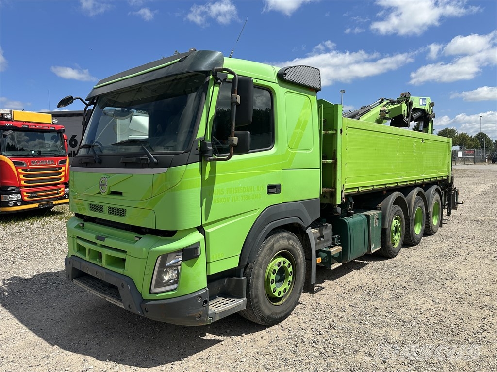 Volvo FMX 540 8x4 Tip + HMF 3220-K6 Camiones grúa
