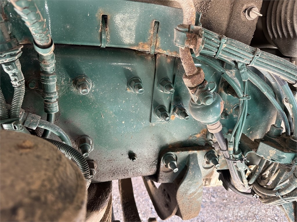 Volvo FMX 540 8x4 Tip + HMF 3220-K6 Camiones grúa