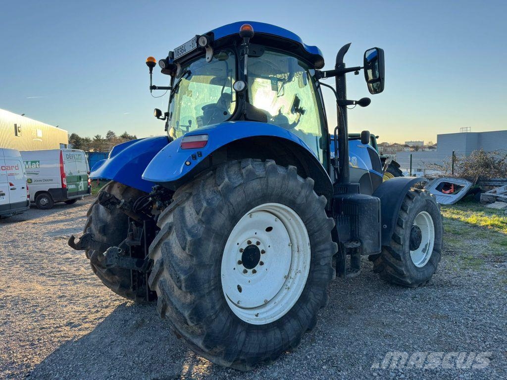 New Holland T7 200 AUTOCOMMAND Tracteur