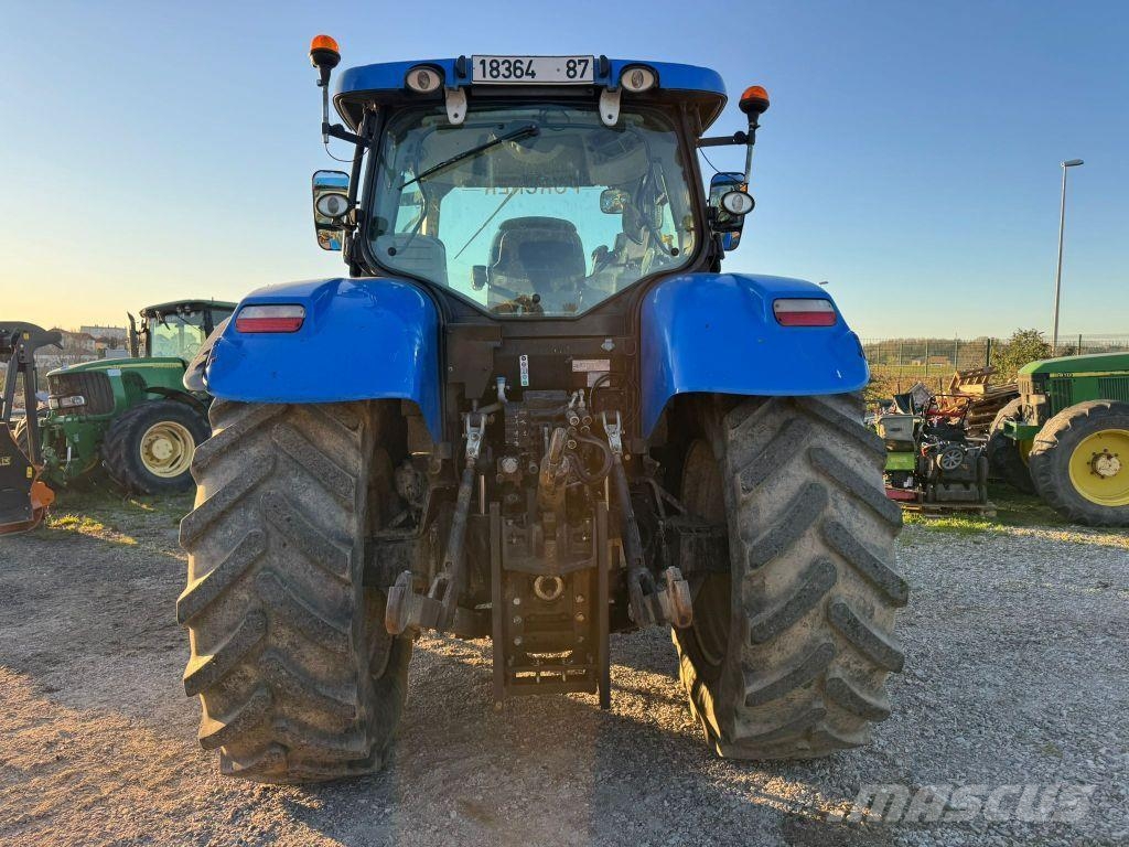 New Holland T7 200 AUTOCOMMAND Tractors