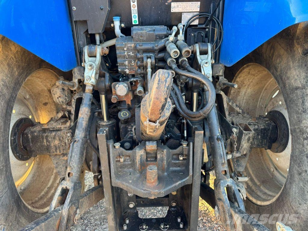 New Holland T7 200 AUTOCOMMAND Tractors