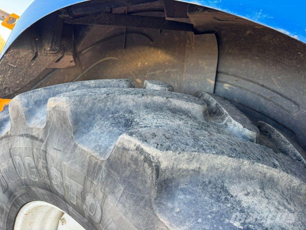 New Holland T7 200 AUTOCOMMAND Tractors