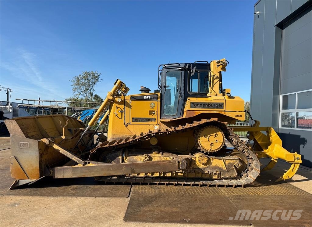 CAT D6T LGP Crawler dozers
