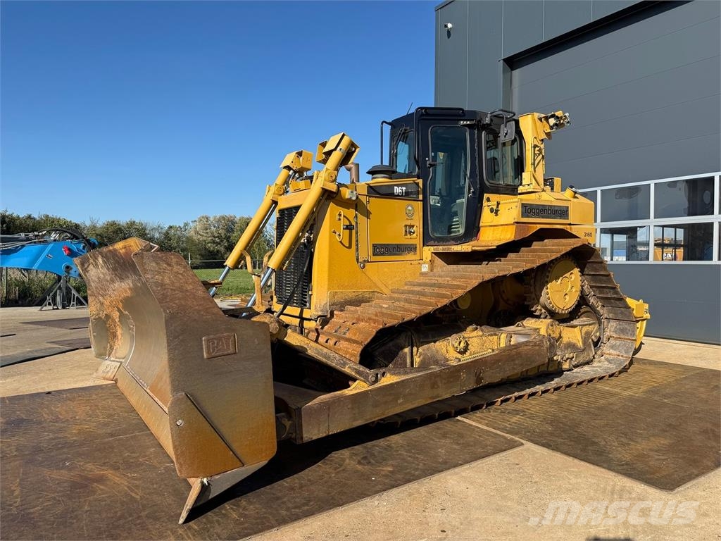 CAT D6T LGP Crawler dozers