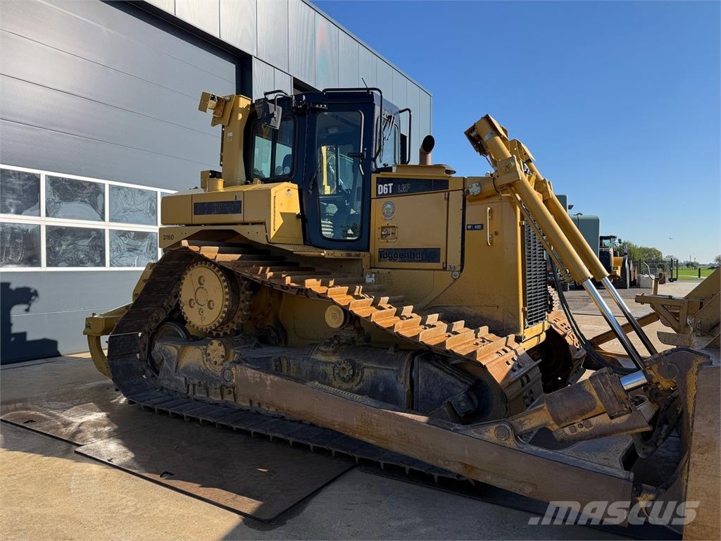 CAT D6T LGP Buldozer sobre oruga