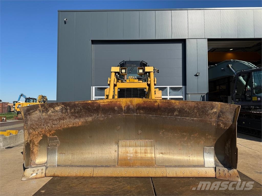 CAT D6T LGP Crawler dozers