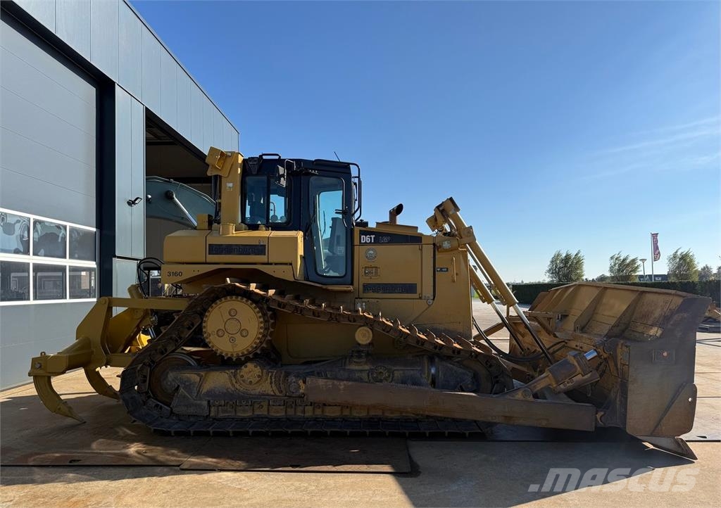 CAT D6T LGP Buldozer sobre oruga