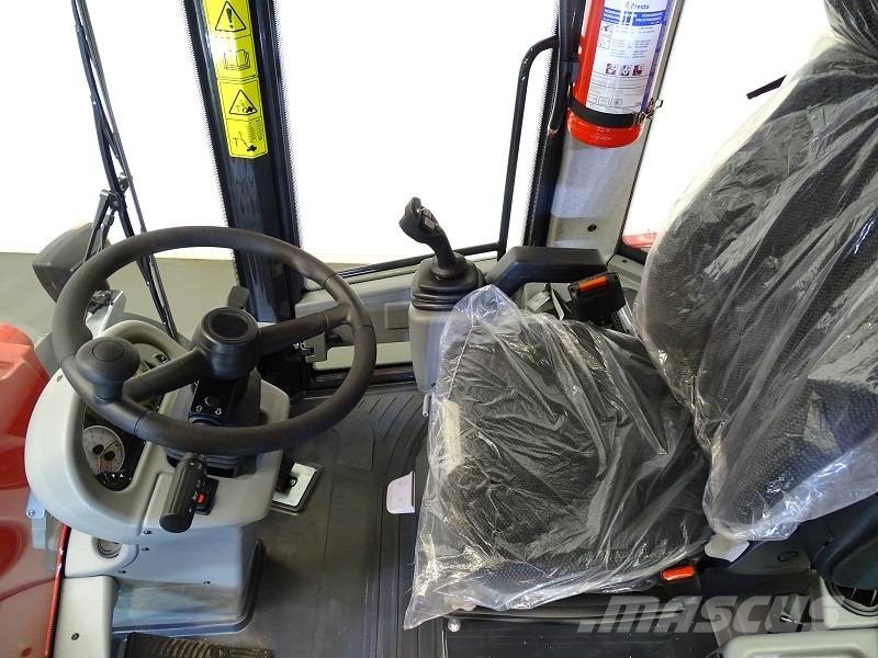 Yanmar V100-5 Incarcator pe pneuri