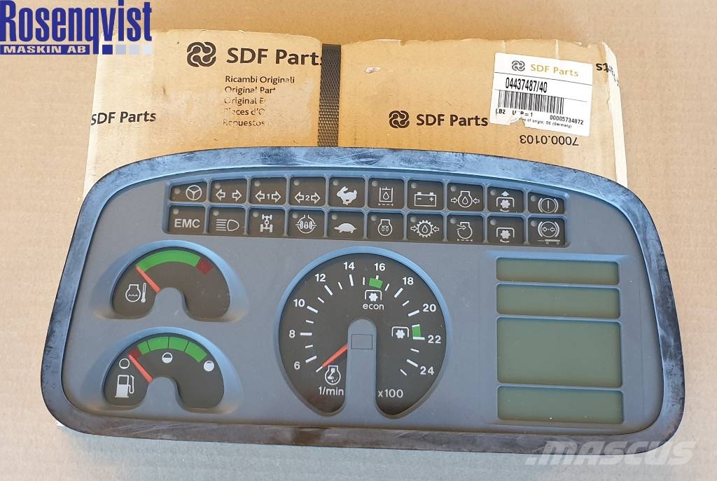 Deutz-Fahr Agrotron Infocenter 04437487/40, 0443 7487 Elektronika