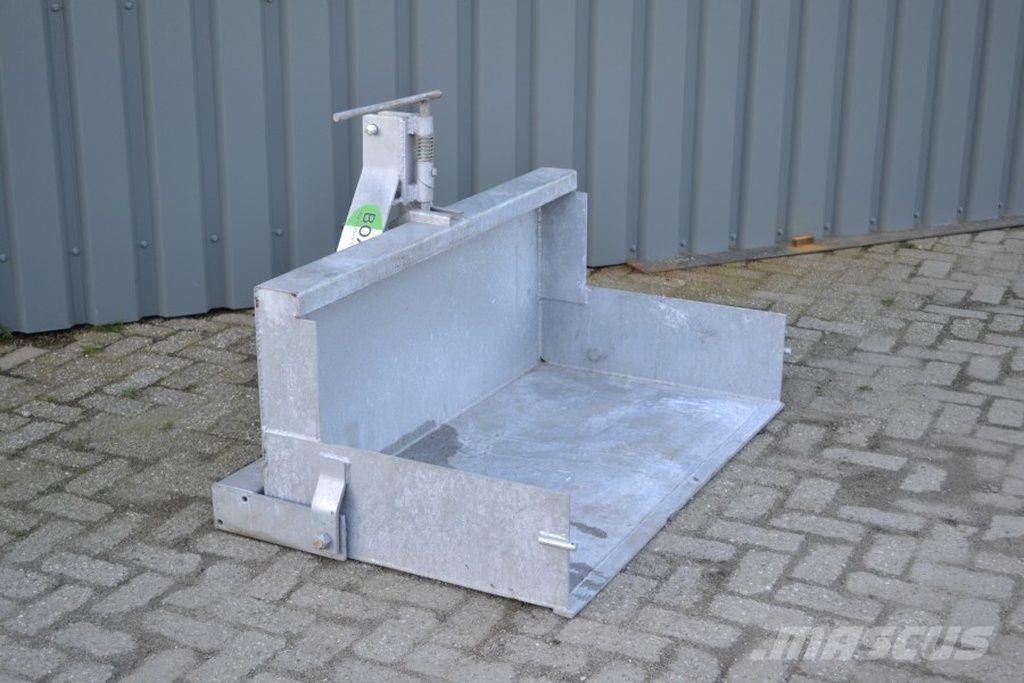 Boxer grondbak galvaniseerd 1 / 1.2 m دلاء