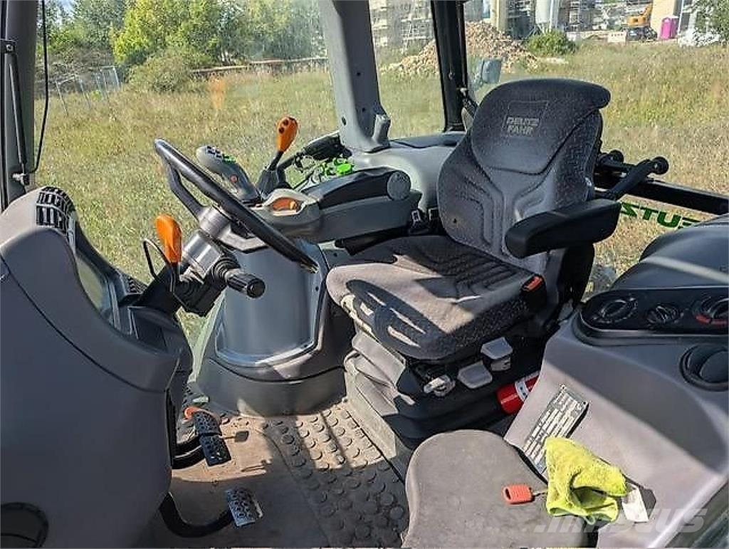 Deutz-Fahr M 650 mit FH+FZW Traktory
