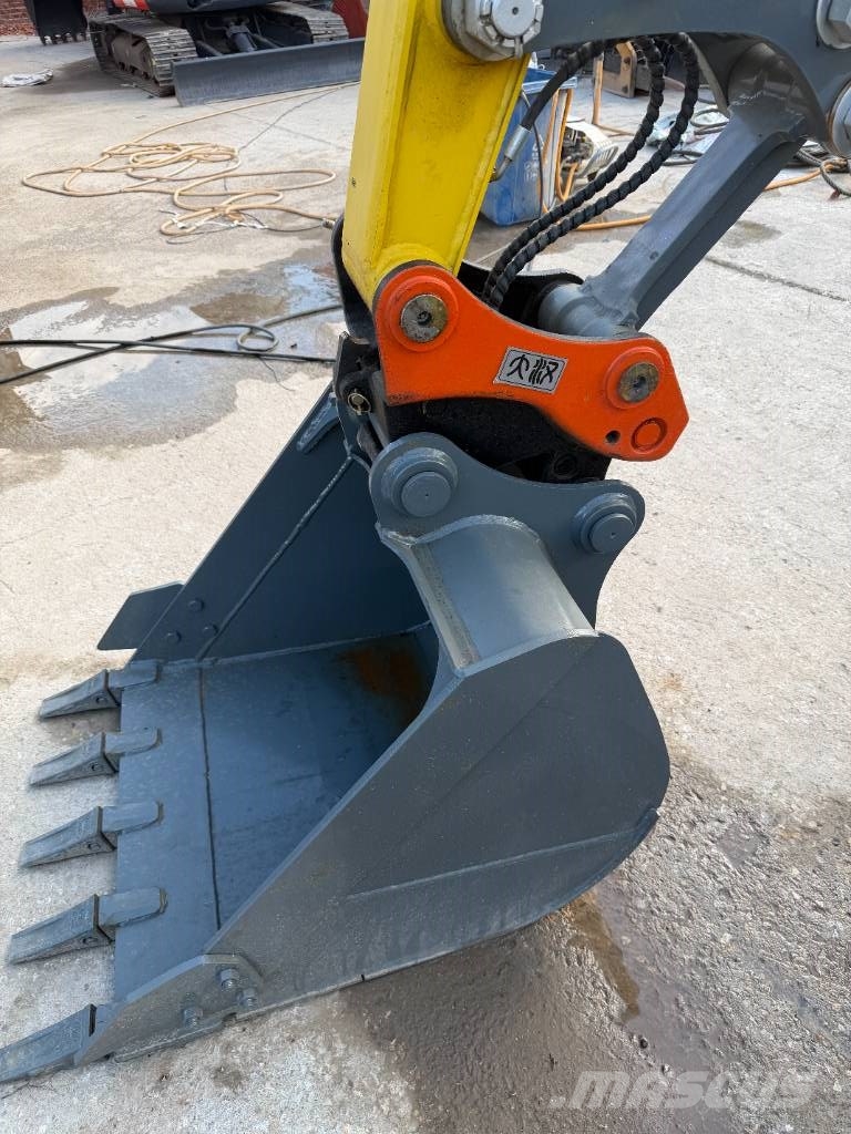 Wacker Neuson EW 65 Lastik tekerli ekskavatörler