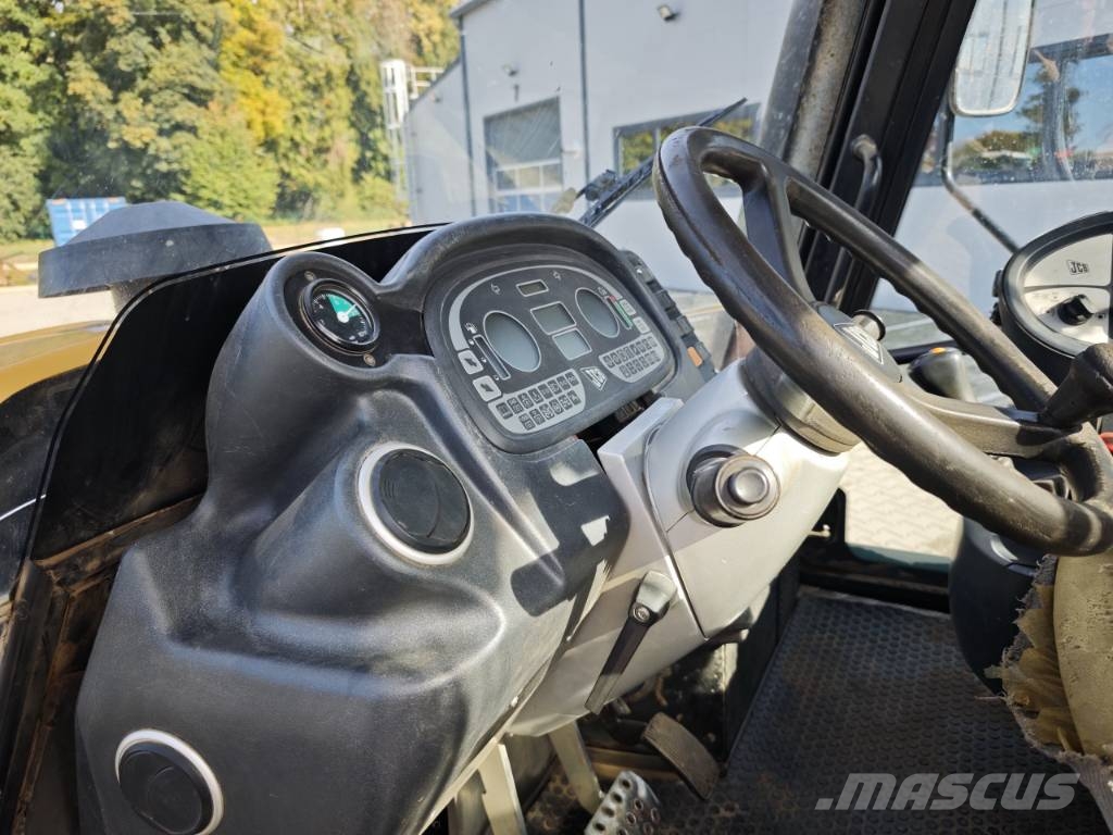 JCB Fastrac 3200 HMV Traktori