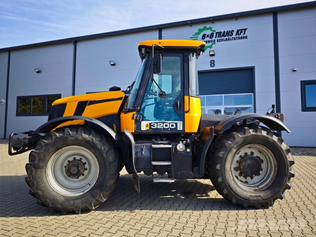 JCB Fastrac 3200 HMV Traktori