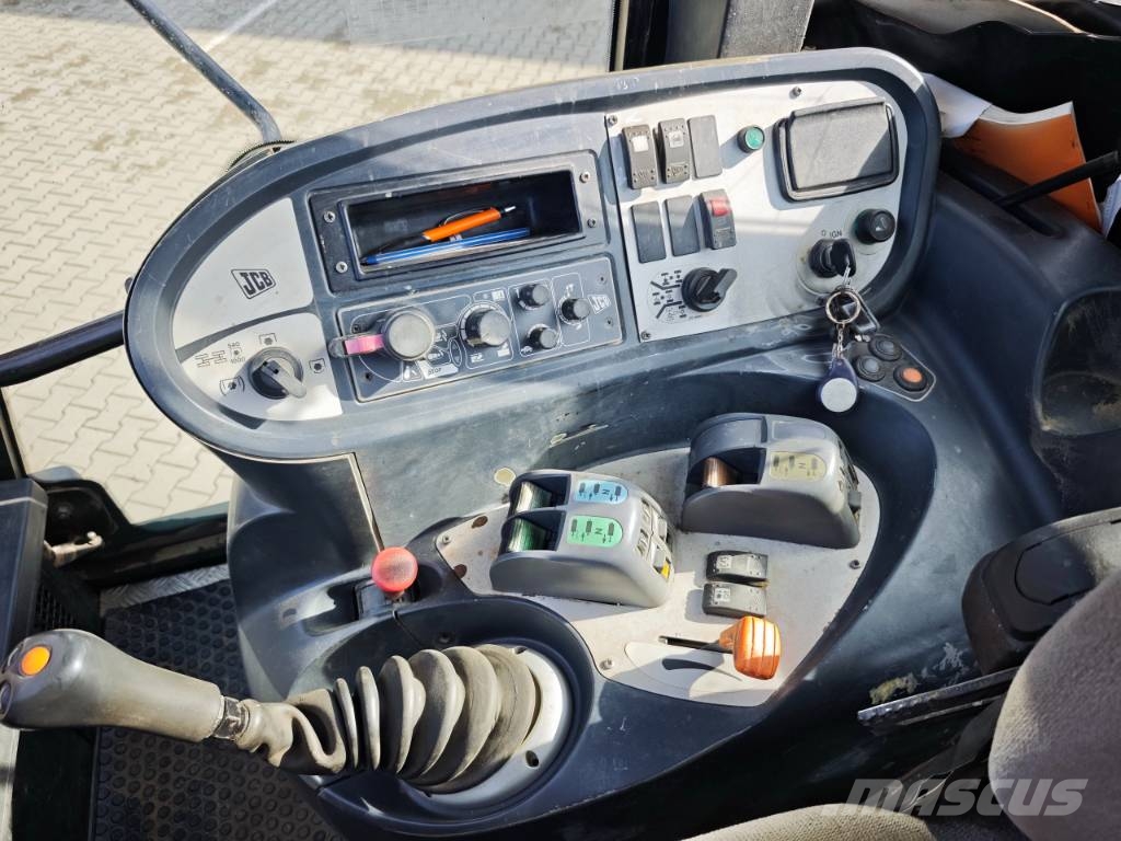 JCB Fastrac 3200 HMV Traktori
