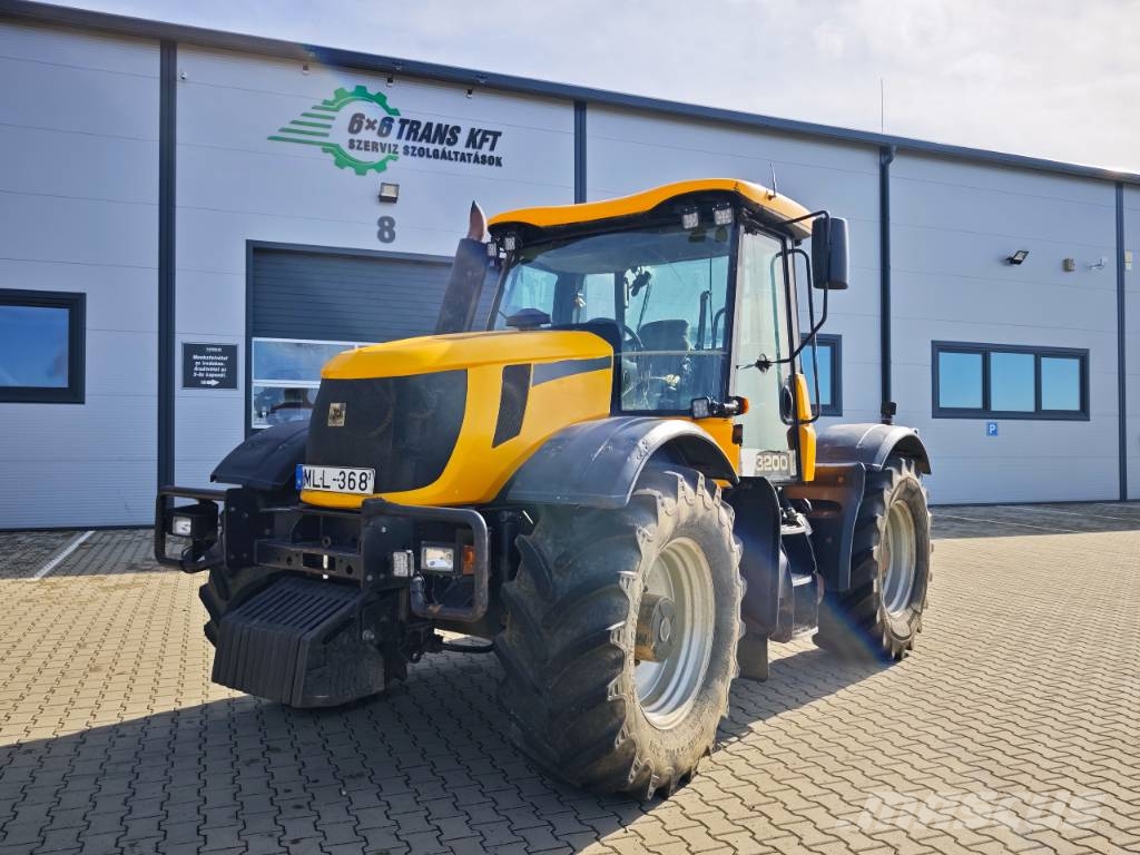 JCB Fastrac 3200 HMV Traktori