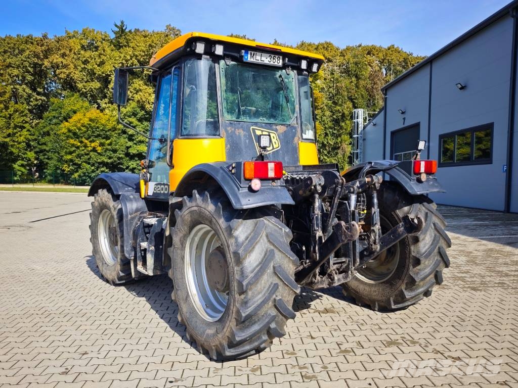 JCB Fastrac 3200 HMV Traktori