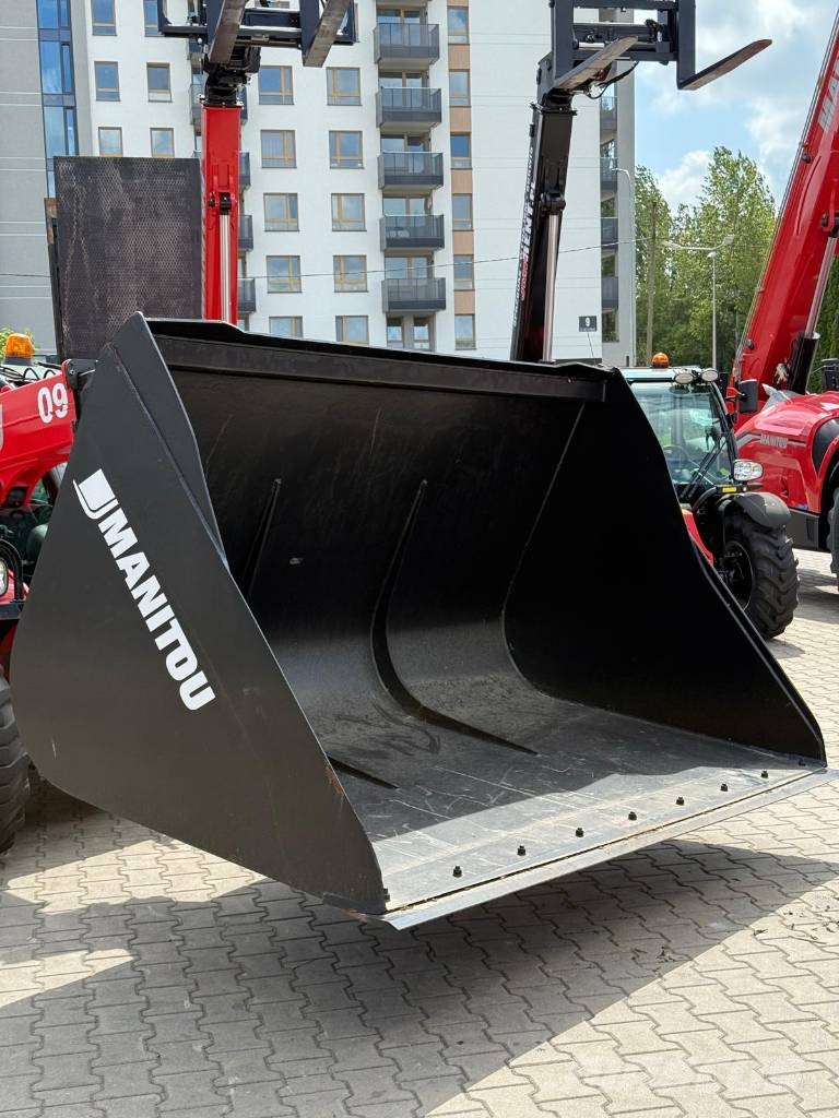 Manitou CBA 2500/3200 EN  3,2m3  52000125 2021 Kašike / Korpe