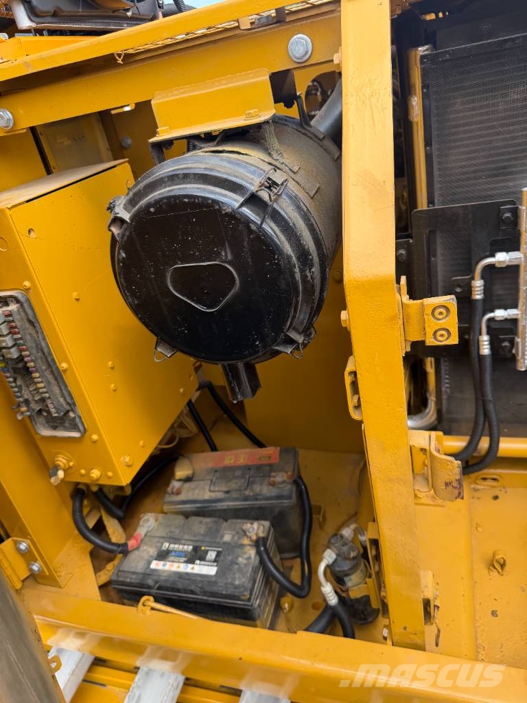 CAT 320 Custom-built amphibious excavators Excavator amfibiu