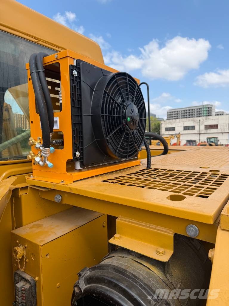 CAT 320 Custom-built amphibious excavators Excavator amfibiu