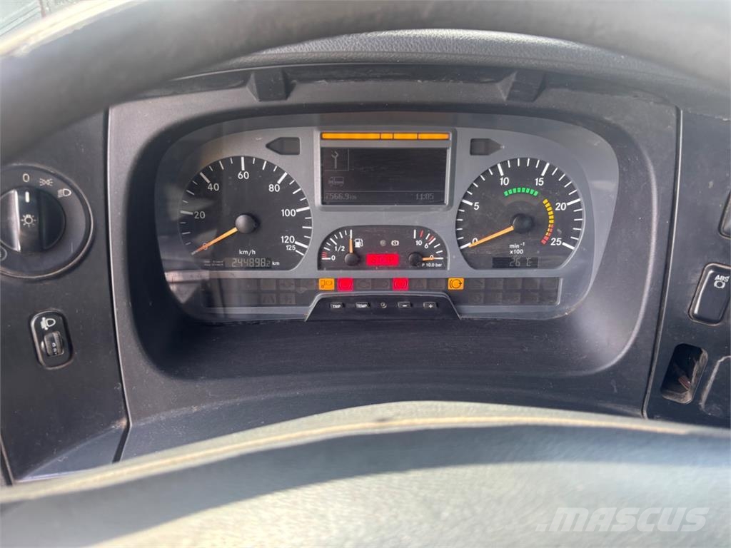 Mercedes-Benz AXOR 2640 6X4 شاحنات بمقصورة وهيكل