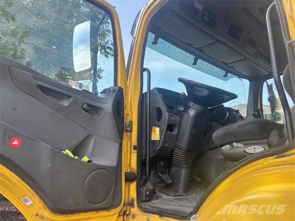 Mercedes-Benz AXOR 2640 6X4 شاحنات بمقصورة وهيكل