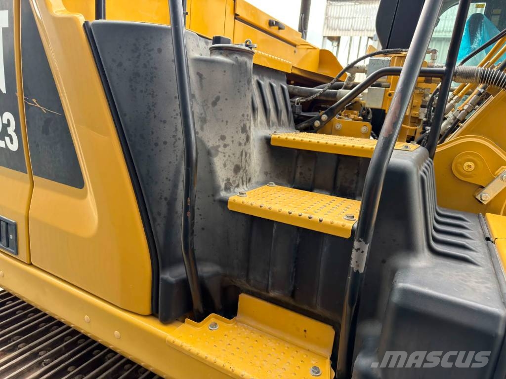 CAT 323 07B Crawler excavators