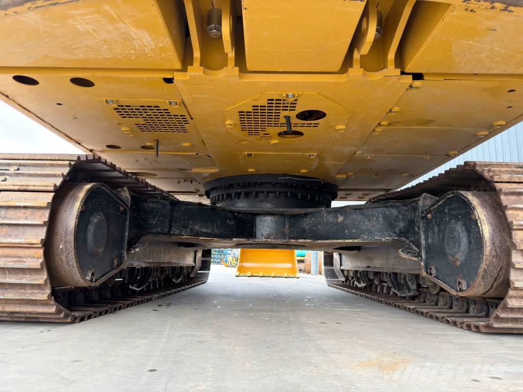 CAT 323 07B Crawler excavators