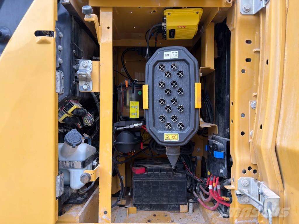 CAT 323 07B Crawler excavators