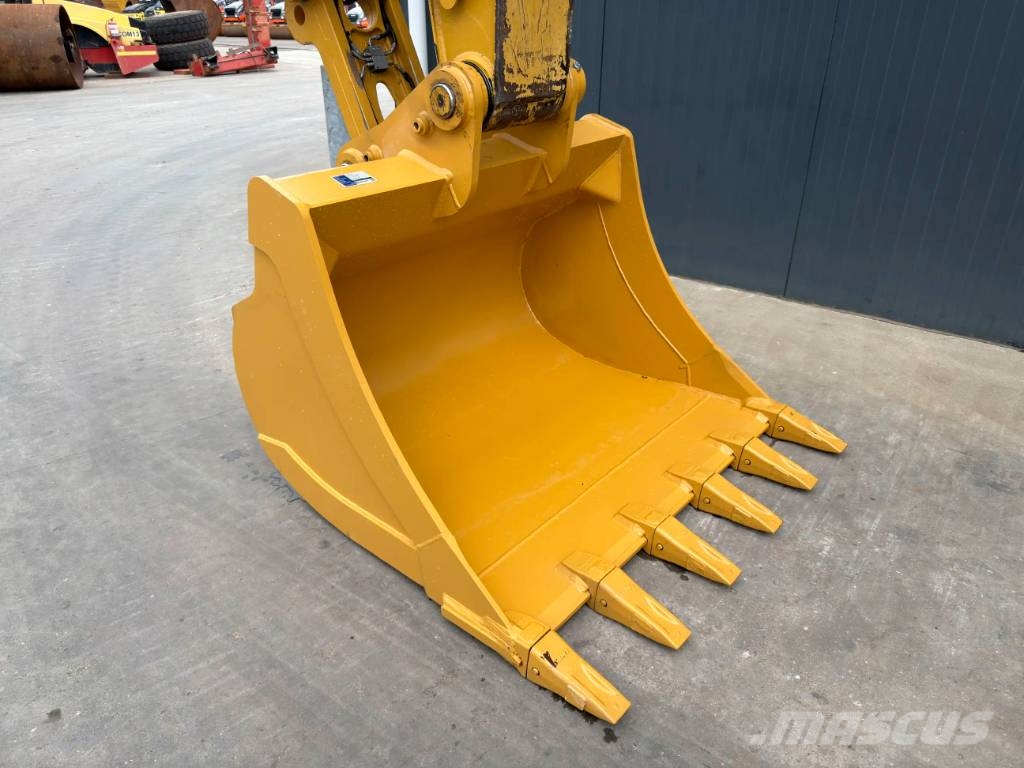 CAT 323 07B Crawler excavators